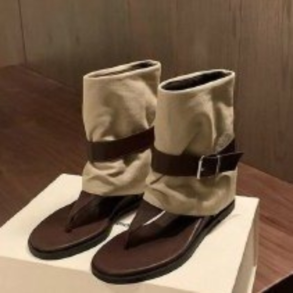 Block Heel Ankle Boots - صنادل نسائية بتصميم كلاسيكي بألوان متباينة