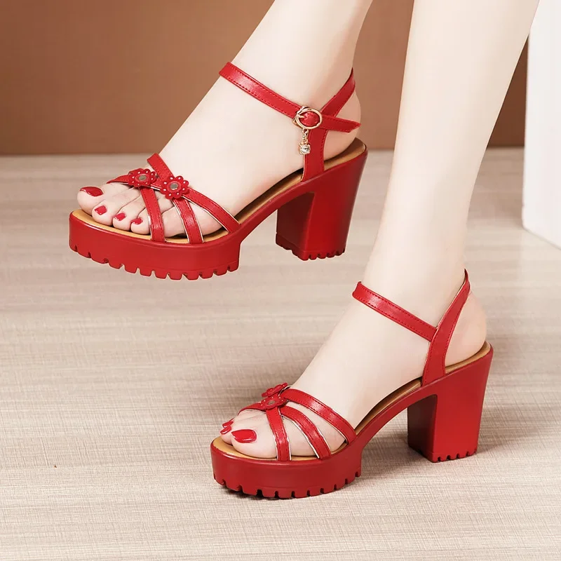 Block Heel Ankle Boots - صنادل نسائية أنيقة بكعب عالٍ مربع