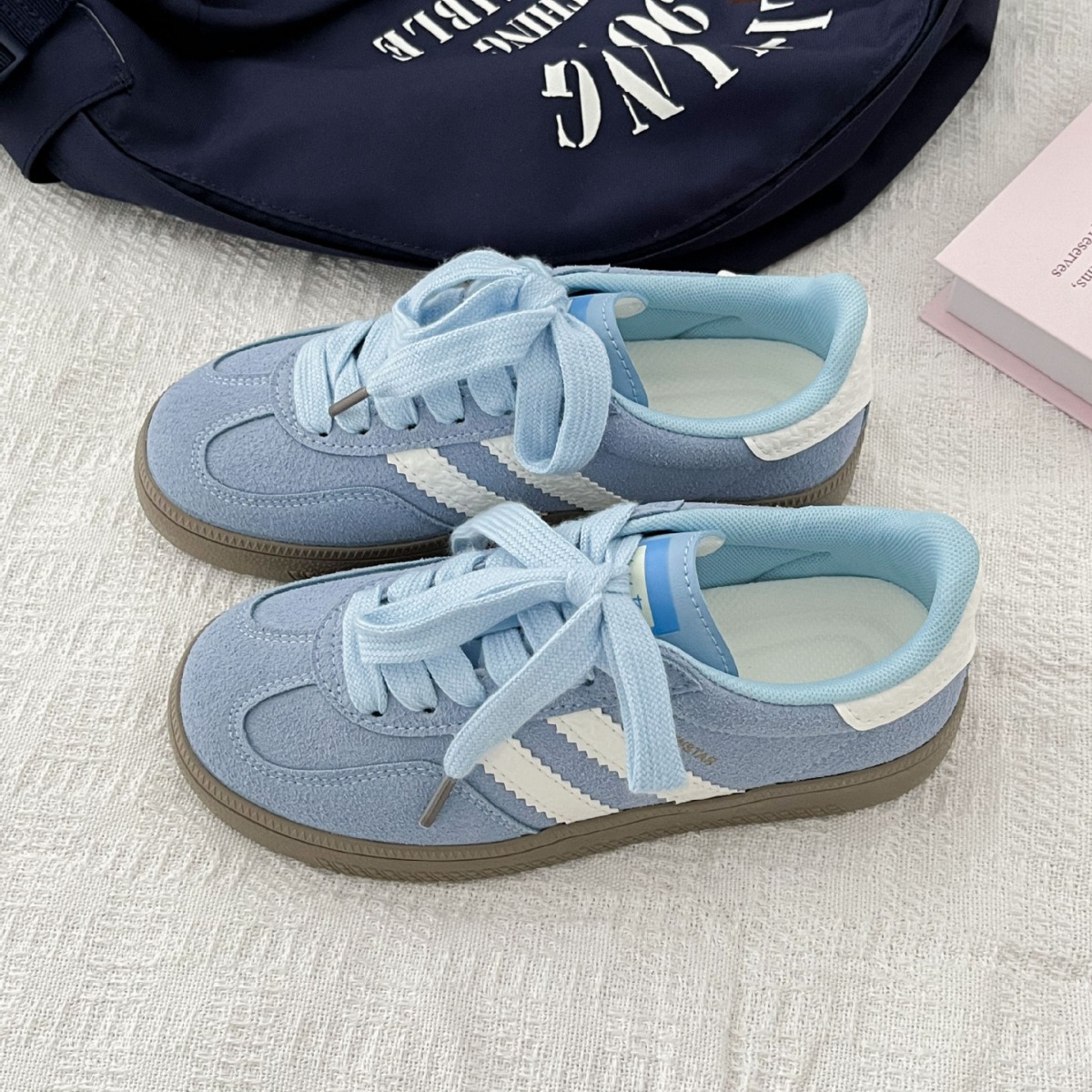 أحذية رياضية نسائية بتصميم كلا - مراجعة Mesh Sneaker Women وسعره