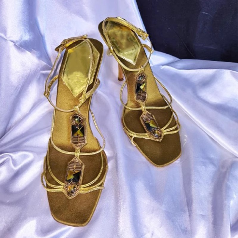 صنادل نسائية ذهبية لامعة بتصمي - مراجعة Women Shoes Egypt وسعره