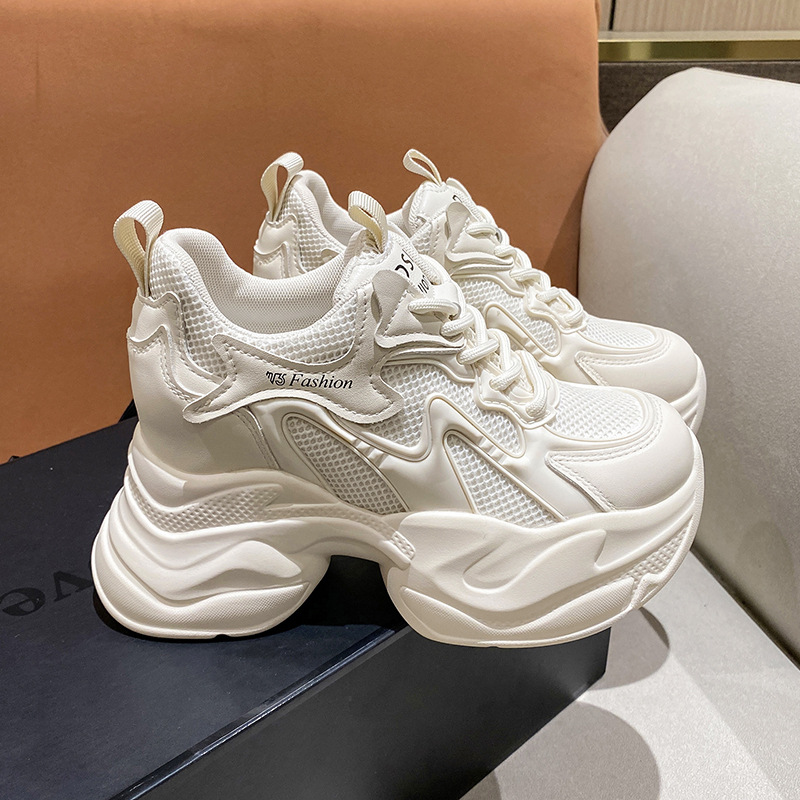 أحذية رياضية نسائية لزيادة الط - مراجعة Mesh Sneaker Women وسعره