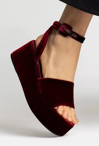 صنادل نسائية مخملية بلون بورجو - مراجعة Women'S Shoes Burgundy وسعره