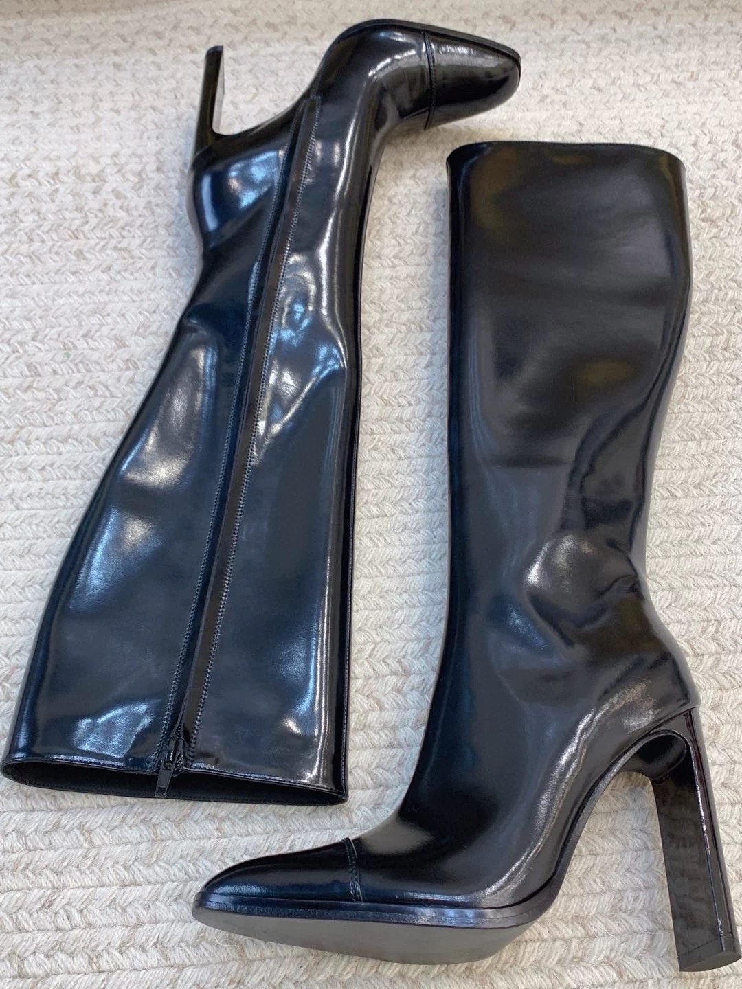 النساء السود حذاء برقبة للركبة - مراجعة Block Heel Ankle Boots وسعره