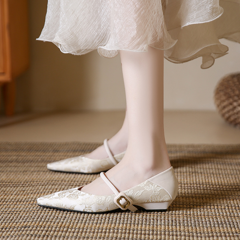 أحذية نسائية جديدة للربيع بكعب - مراجعة Women Shoes Elegant وسعره